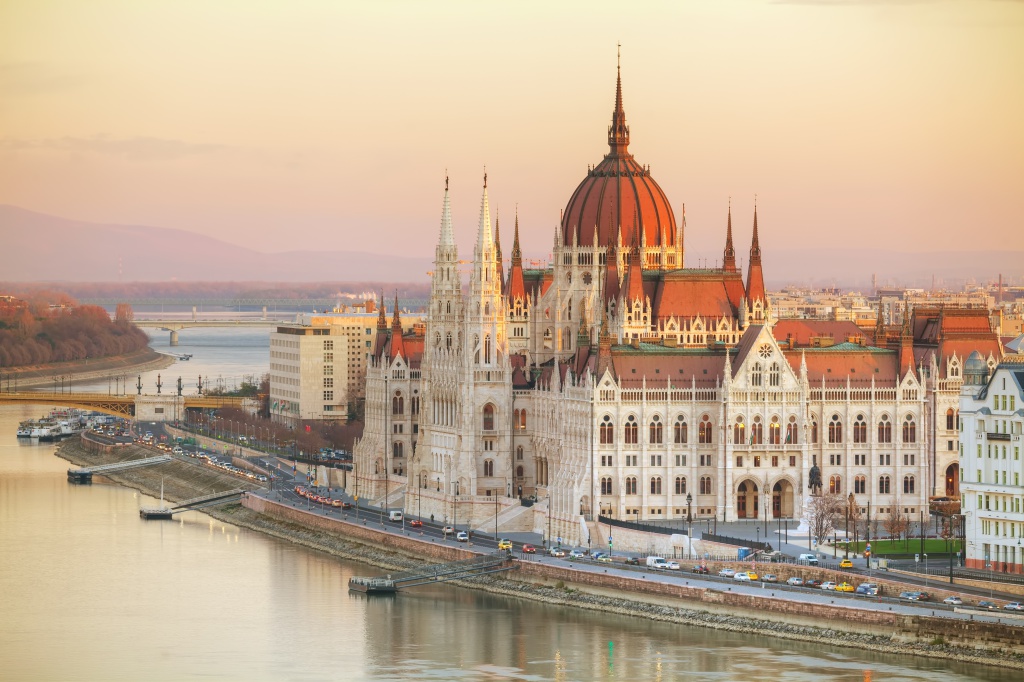 Budapest+-+Fotocredits_+Thinkstock+_+iStock+_+AndreyKrav.jpg